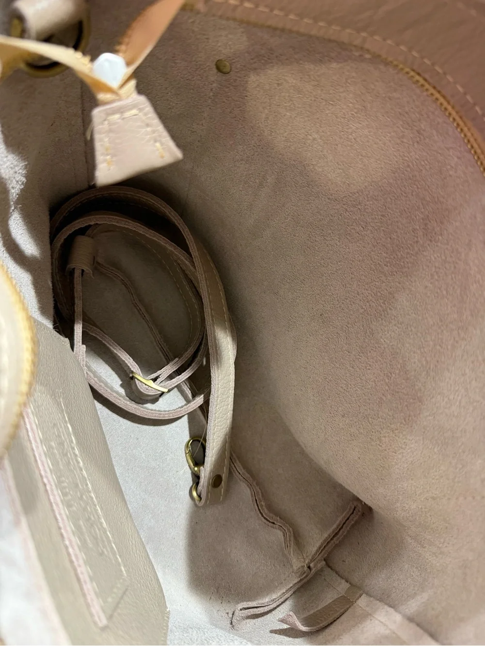 Portland Leather Zip Oatmilk Medium Crossbody